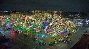 Weather camera view of Walton�s 5 & 10.