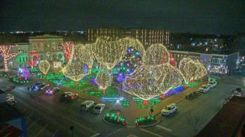 Weather camera view of Walton�s 5 & 10.