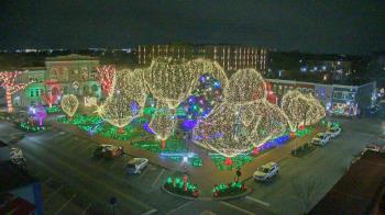 Weather camera view of Walton�s 5 & 10.