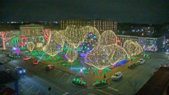 Weather camera view of Walton�s 5 & 10.