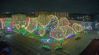 Weather camera view of Walton�s 5 & 10.