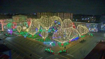 Weather camera view of Walton�s 5 & 10.