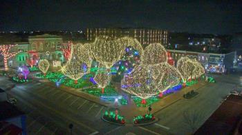 Weather camera view of Walton�s 5 & 10.