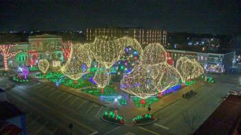 Weather camera view of Walton�s 5 & 10.