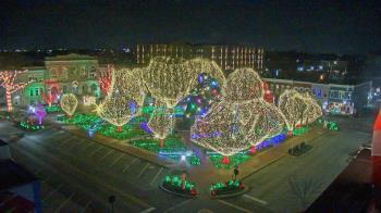 Weather camera view of Walton�s 5 & 10.