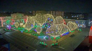 Weather camera view of Walton�s 5 & 10.