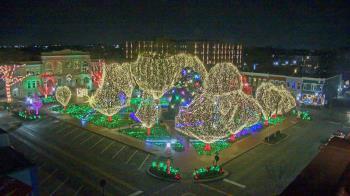 Weather camera view of Walton�s 5 & 10.