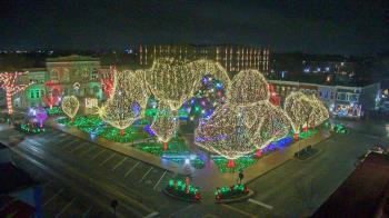 Weather camera view of Walton�s 5 & 10.