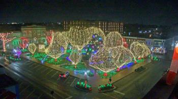 Weather camera view of Walton�s 5 & 10.