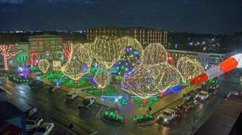 Weather camera view of Walton�s 5 & 10.