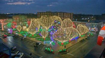 Weather camera view of Walton�s 5 & 10.