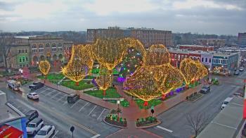 Weather camera view of Walton�s 5 & 10.