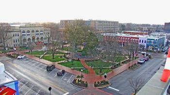 Weather camera view of Walton�s 5 & 10.