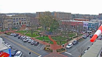 Weather camera view of Walton�s 5 & 10.