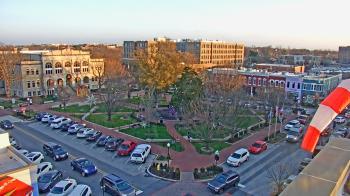 Weather camera view of Walton�s 5 & 10.