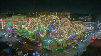 Weather camera view of Walton�s 5 & 10.