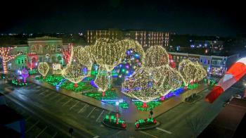 Weather camera view of Walton�s 5 & 10.