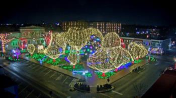 Weather camera view of Walton�s 5 & 10.