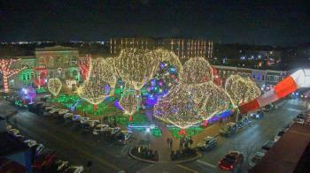 Weather camera view of Walton�s 5 & 10.