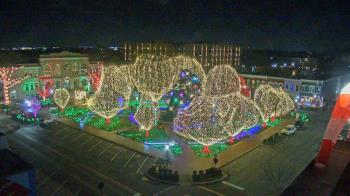 Weather camera view of Walton�s 5 & 10.