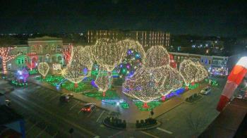 Weather camera view of Walton�s 5 & 10.