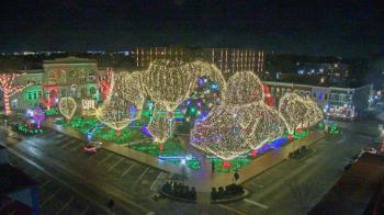 Weather camera view of Walton�s 5 & 10.