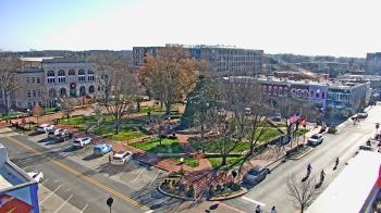 Weather camera view of Walton�s 5 & 10.