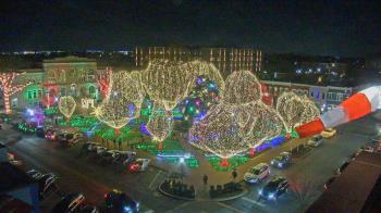 Weather camera view of Walton�s 5 & 10.