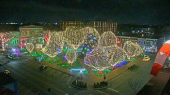 Weather camera view of Walton�s 5 & 10.