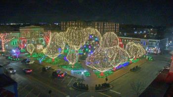 Weather camera view of Walton�s 5 & 10.