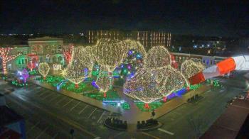 Weather camera view of Walton�s 5 & 10.