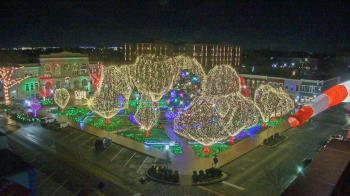 Weather camera view of Walton�s 5 & 10.