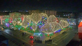 Weather camera view of Walton�s 5 & 10.