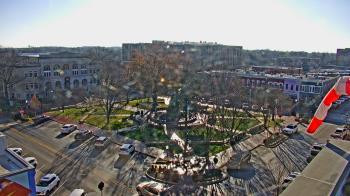 Weather camera view of Walton�s 5 & 10.