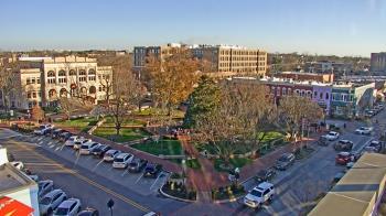 Weather camera view of Walton�s 5 & 10.