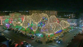 Weather camera view of Walton�s 5 & 10.