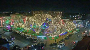 Weather camera view of Walton�s 5 & 10.