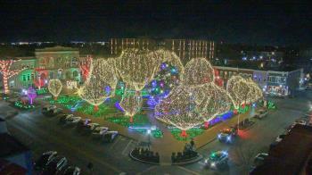 Weather camera view of Walton�s 5 & 10.