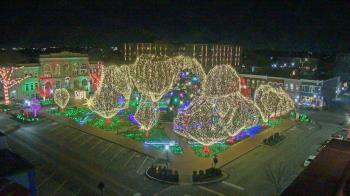 Weather camera view of Walton�s 5 & 10.