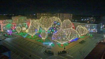 Weather camera view of Walton�s 5 & 10.