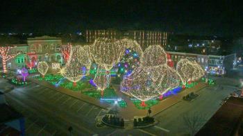 Weather camera view of Walton�s 5 & 10.