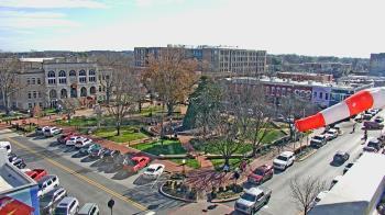 Weather camera view of Walton�s 5 & 10.