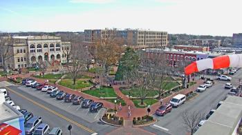 Weather camera view of Walton�s 5 & 10.