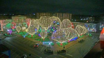 Weather camera view of Walton�s 5 & 10.