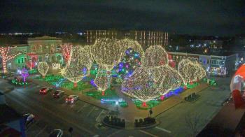 Weather camera view of Walton�s 5 & 10.