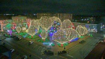 Weather camera view of Walton�s 5 & 10.