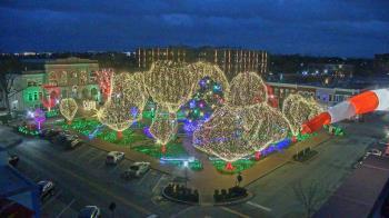 Weather camera view of Walton�s 5 & 10.