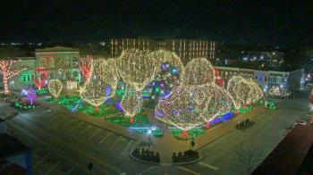 Weather camera view of Walton�s 5 & 10.