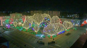 Weather camera view of Walton�s 5 & 10.