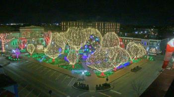 Weather camera view of Walton�s 5 & 10.